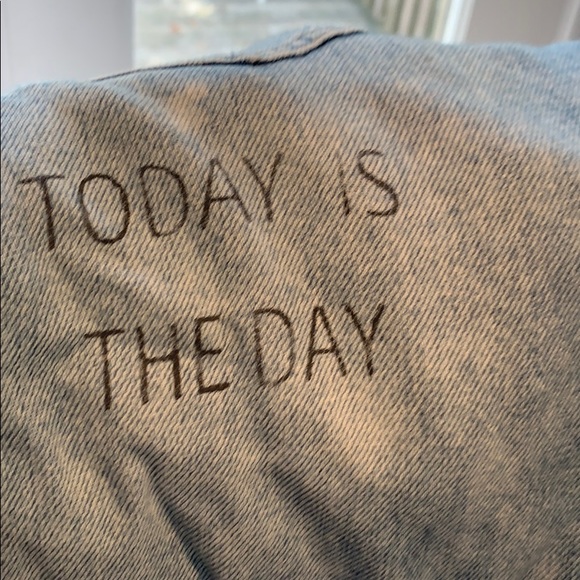Today is the day jeans - Picture 4 of 5